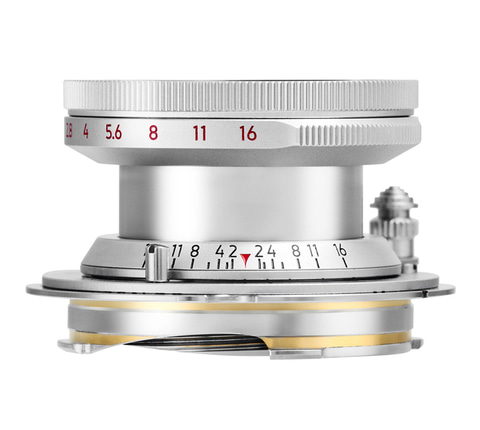 沈胴式になった“8枚玉“再現レンズ。「LIGHT LENS LAB LTM 35mm f