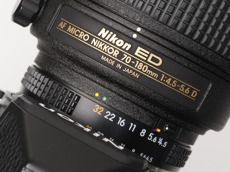 AIタイプですので鏡胴のマウント付近に絞り環があります