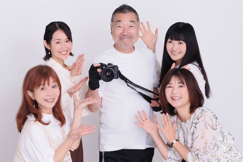 左下から時計回りに、山野さと子さん、わたなべなたわさん、山田リイコさん（歌手・音楽家）、川邉翔子さん