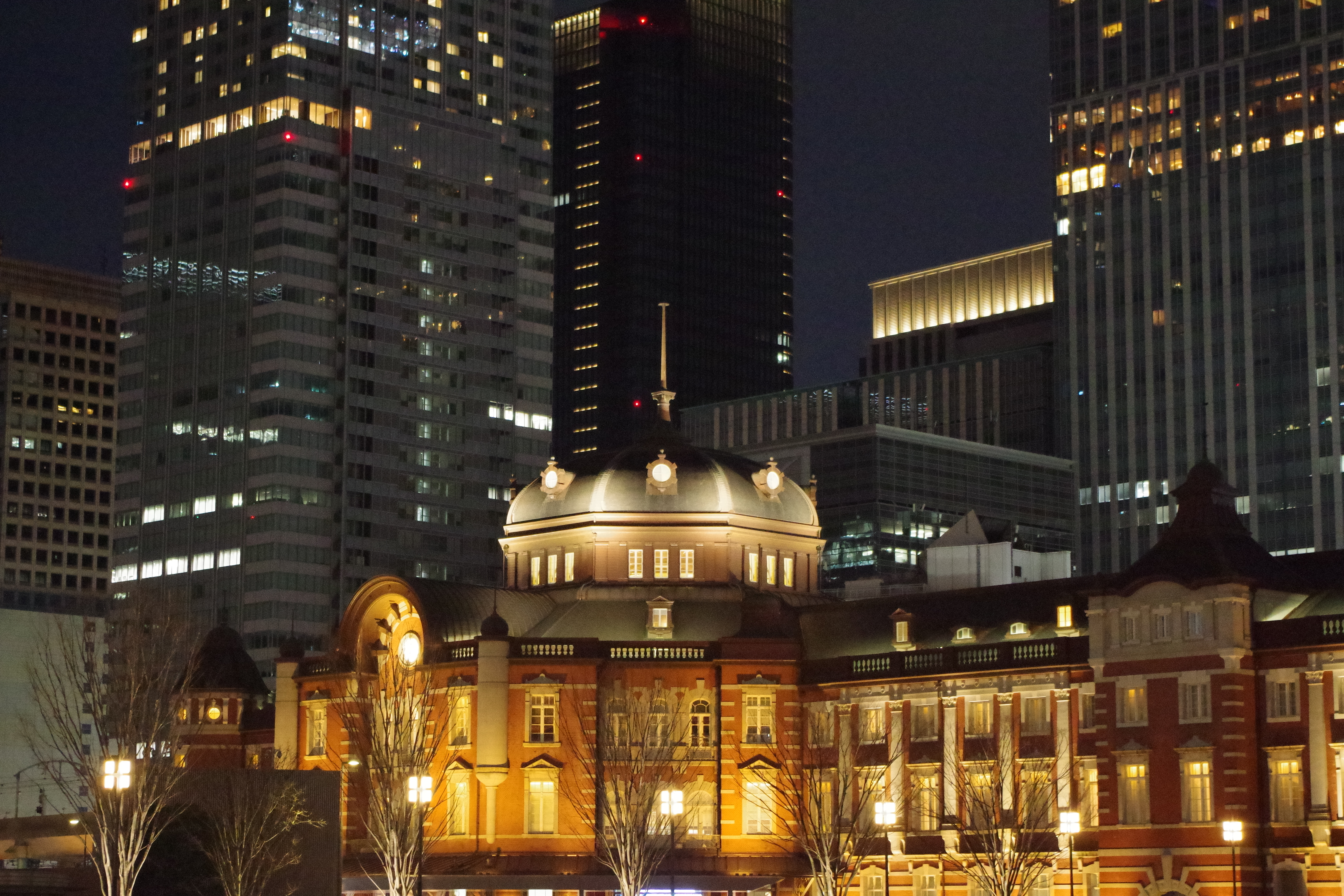 PENTAX KF／smc PENTAX-DA 18-55mm F3.5-5.6 AL WR／50mm／（F5.6、1/15秒）／ISO 12800／WB：オート