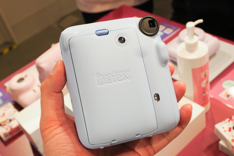 富士フイルム、INSTAX“チェキ”ミニフォーマットフィルム対応の「INSTAX