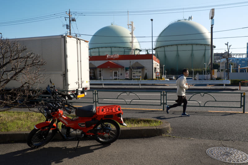 フィルムシミュレーションを「クラシックネガ」に。ここでの印象は悪くないですし、プロファイルはニューカラーを意識したということですが、やはり最終的にはプリントで評価してみたいものです。<br>X-T5／XF18-55mmF2.8-4 R LM OIS／絞り優先オート（18mm・F8・1/640秒）／ISO400