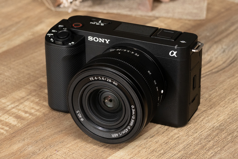 キットレンズ「FE 28-60mm F4.5-5.6」を装着したところ