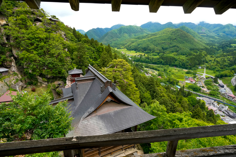 ソニーα1／FE 16-35mm F2.8 GM／絞り優先オート（16mm、F8、1/500秒）／ISO800／WB:曇天