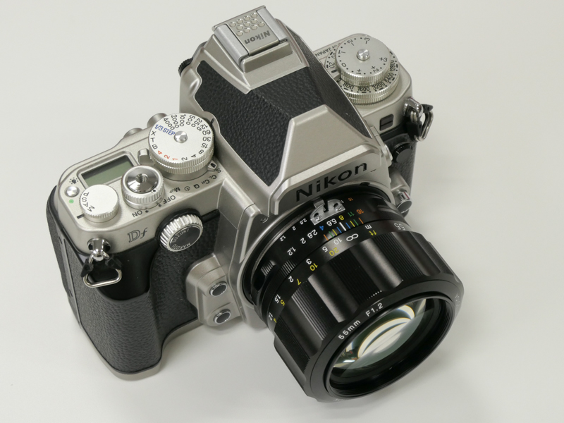 デジタル一眼レフカメラ「ニコンDf」に装着