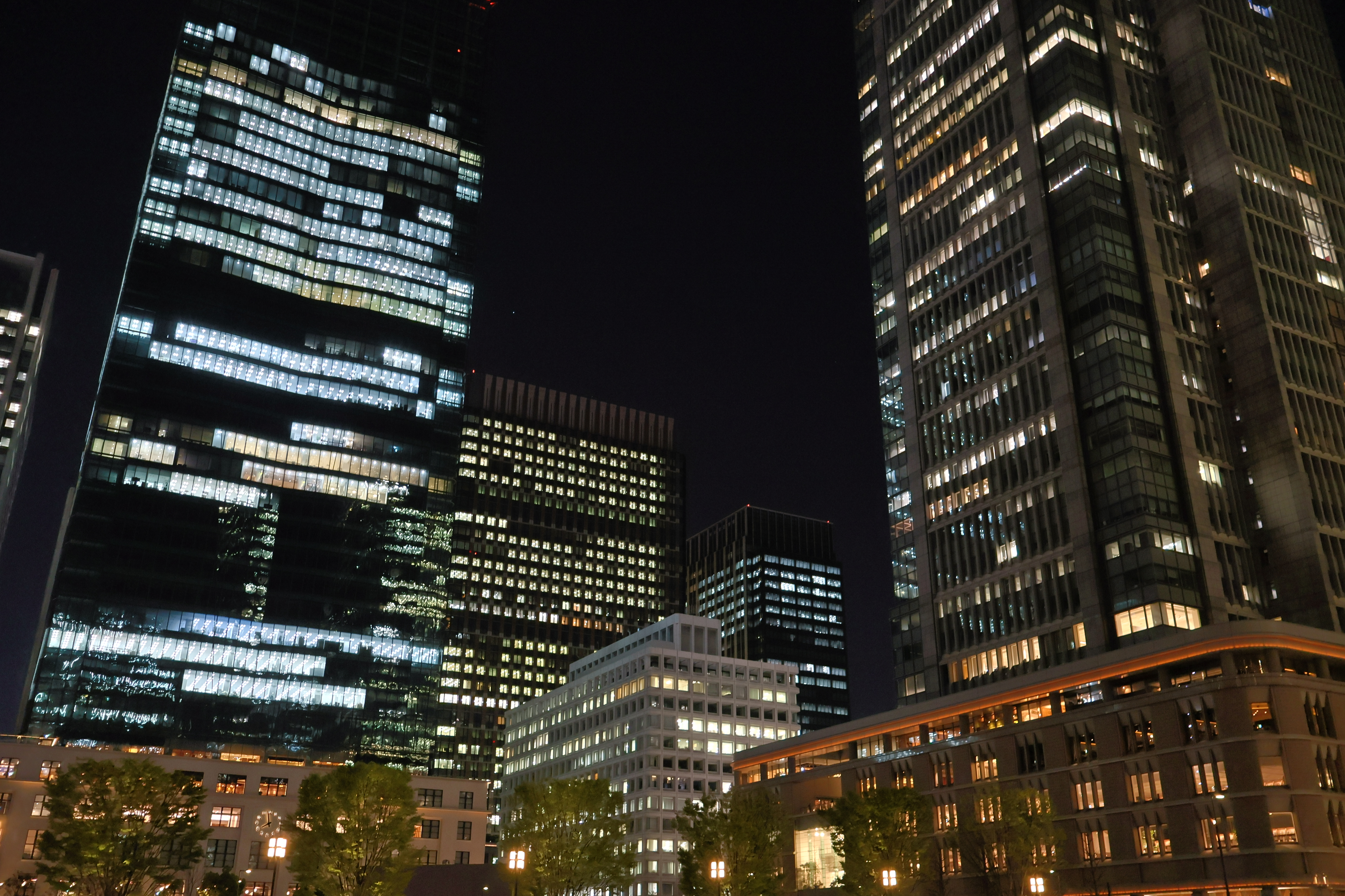 EOS R50／RF-S18-45mm F4.5-6.3 IS STM／18mm／プログラムAE（F4.5、1/20秒、±0EV）／ISO 640／WB：オート