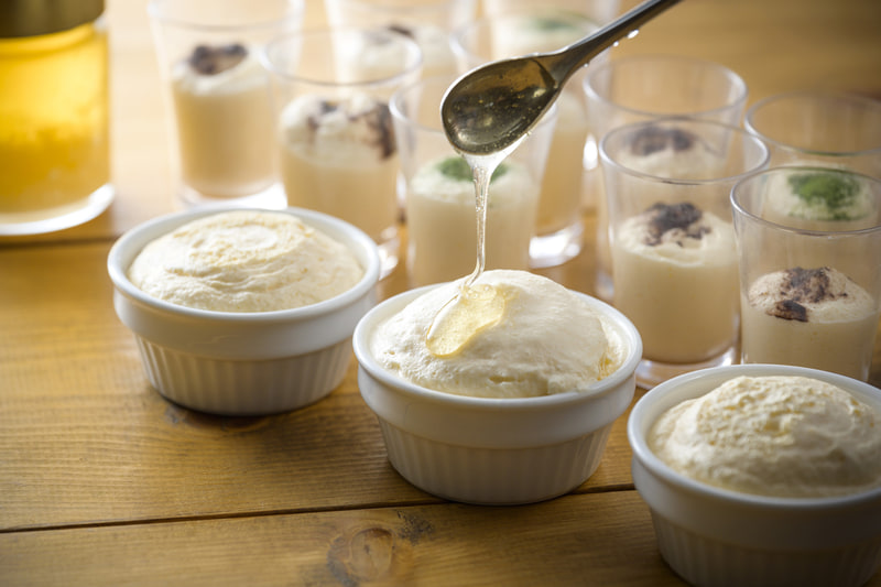 青山エッグを使った冷製スフレ