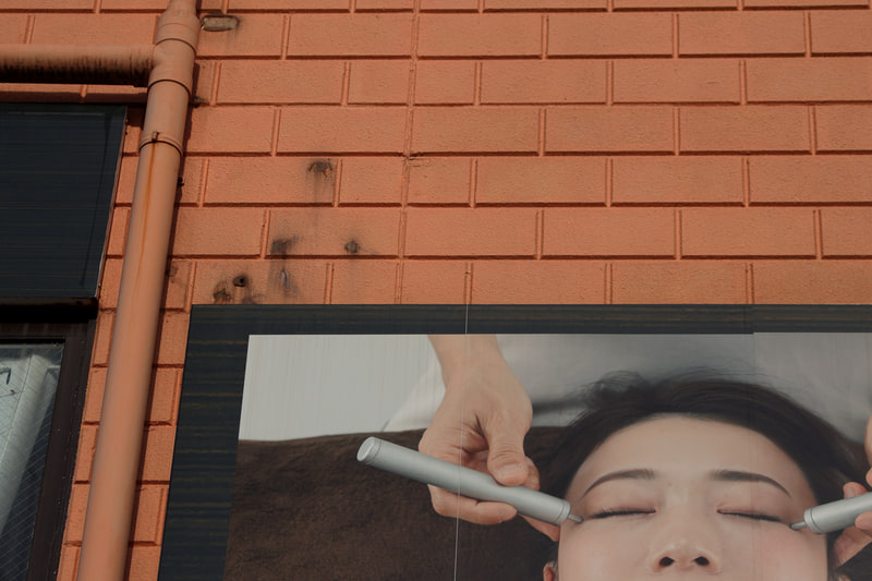 初代EOSである650あたりのキットレンズだったのかな？ 1987年の登場かと。うちにある一番古いEFレンズかと思います。DLOに補正データないのでどうせダメだろうなと撮影してみたら、良い方に裏切られました。<br>EOS R50／EF35-70mm F3.5-4.5／プログラムAE（70mm・F7.1・1/640秒）／ISO 100