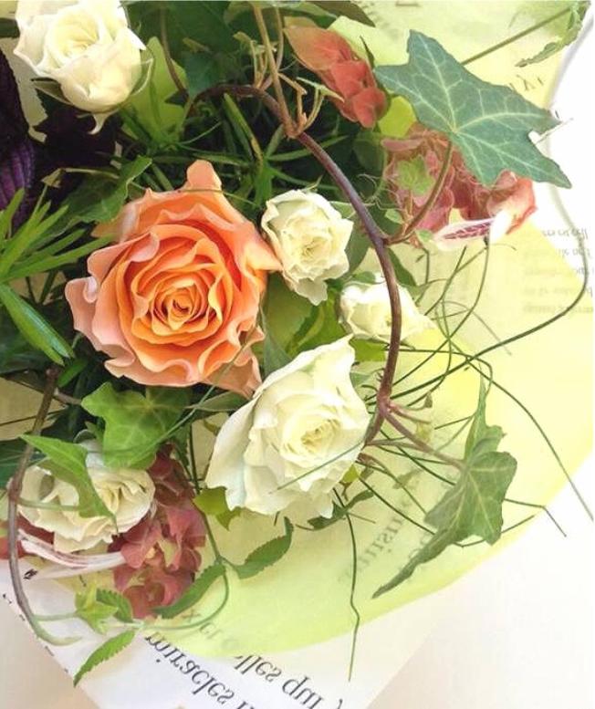 「ROSEフラワーアレンジメント作り」<br>参加費：2,000円