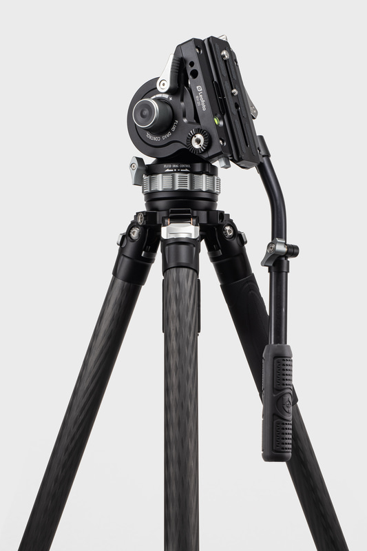 可動域が大きく、幅広いアングルを取れる