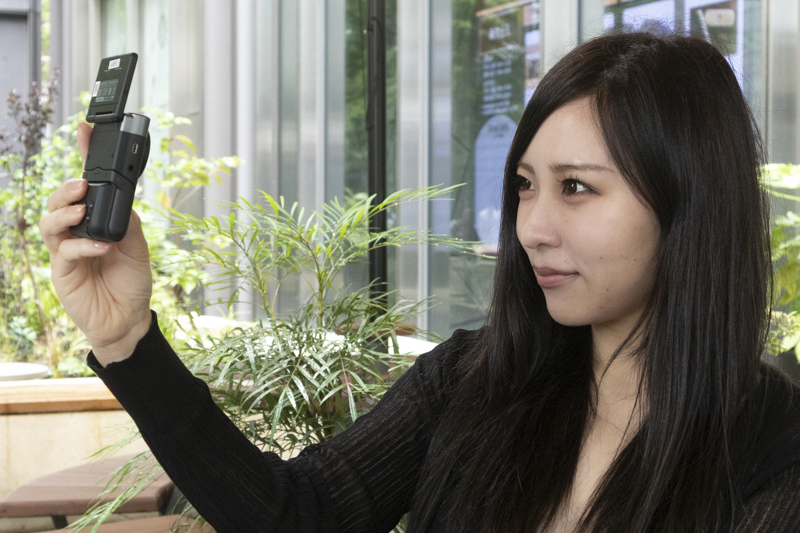 片手で取り回しできるデザインとサイズ感