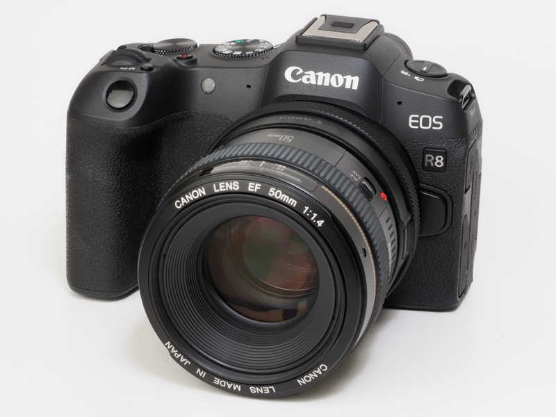 EF50mm F1.4 USMをコントロールリングつきのアダプターで装着。クラシックな写りで定評のあるレンズですが、高性能ギンギンレンズばかりでもつまらないので存在価値ありと。DLOのデータもあります。ただし、ボディもレンズもISがないので手ブレには気をつける必要があります。