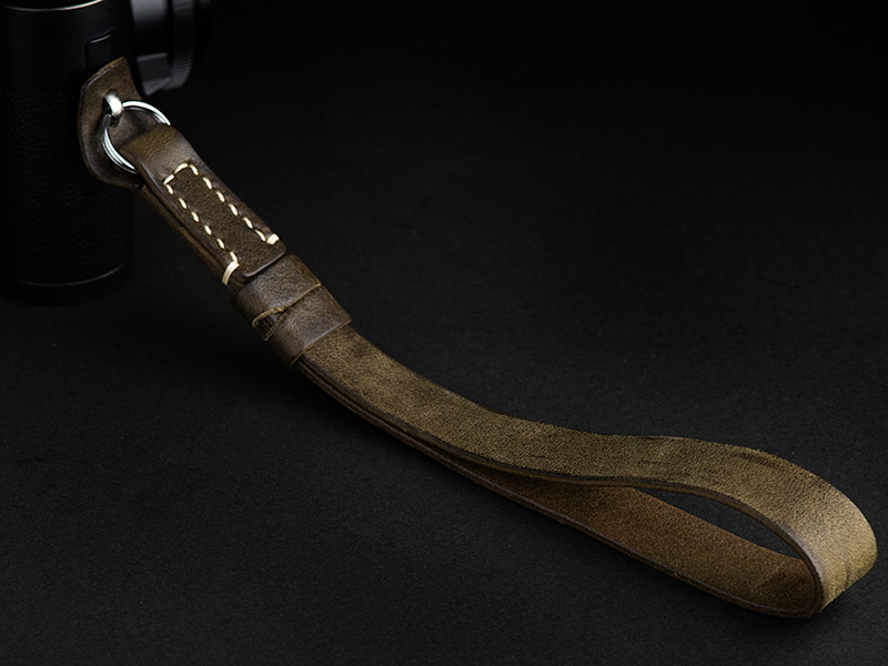 ダークオリーブ