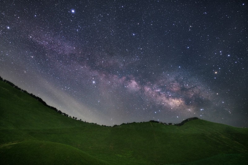 <span class="fnt-85">α7R Ⅴ／14mm／マニュアル露出（F1.4、10秒）／ISO 2500／WB：オート</span>