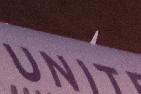 <center><b><span class="fnt-120">＋2｜OFF</b></span><br>（撮影：チャーリィ古庄）</center>