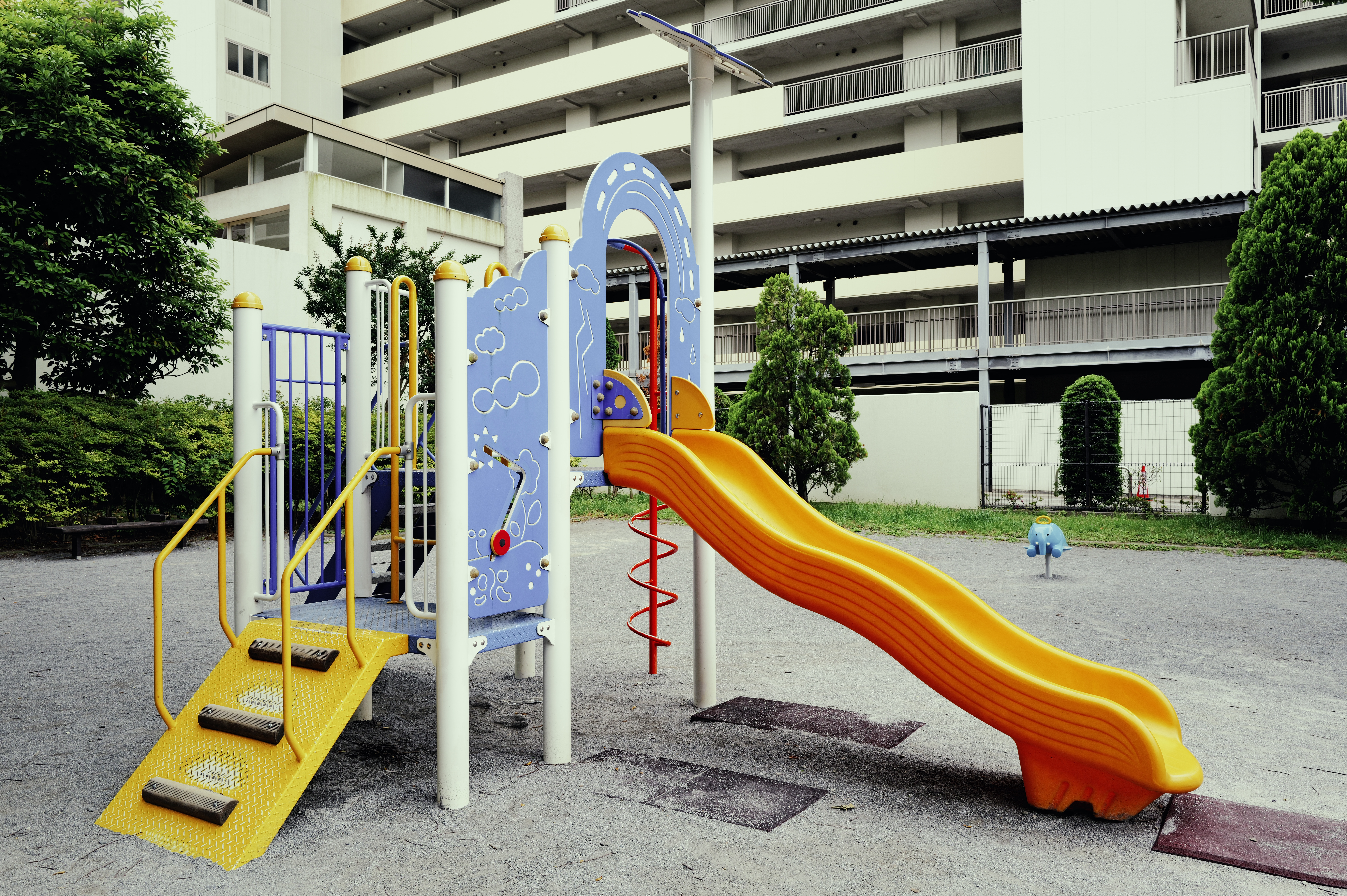 Contemporaryと同じく明るい仕上がりだ。しかしコントラストが高い。また黄色は濃いが、青は淡くなった