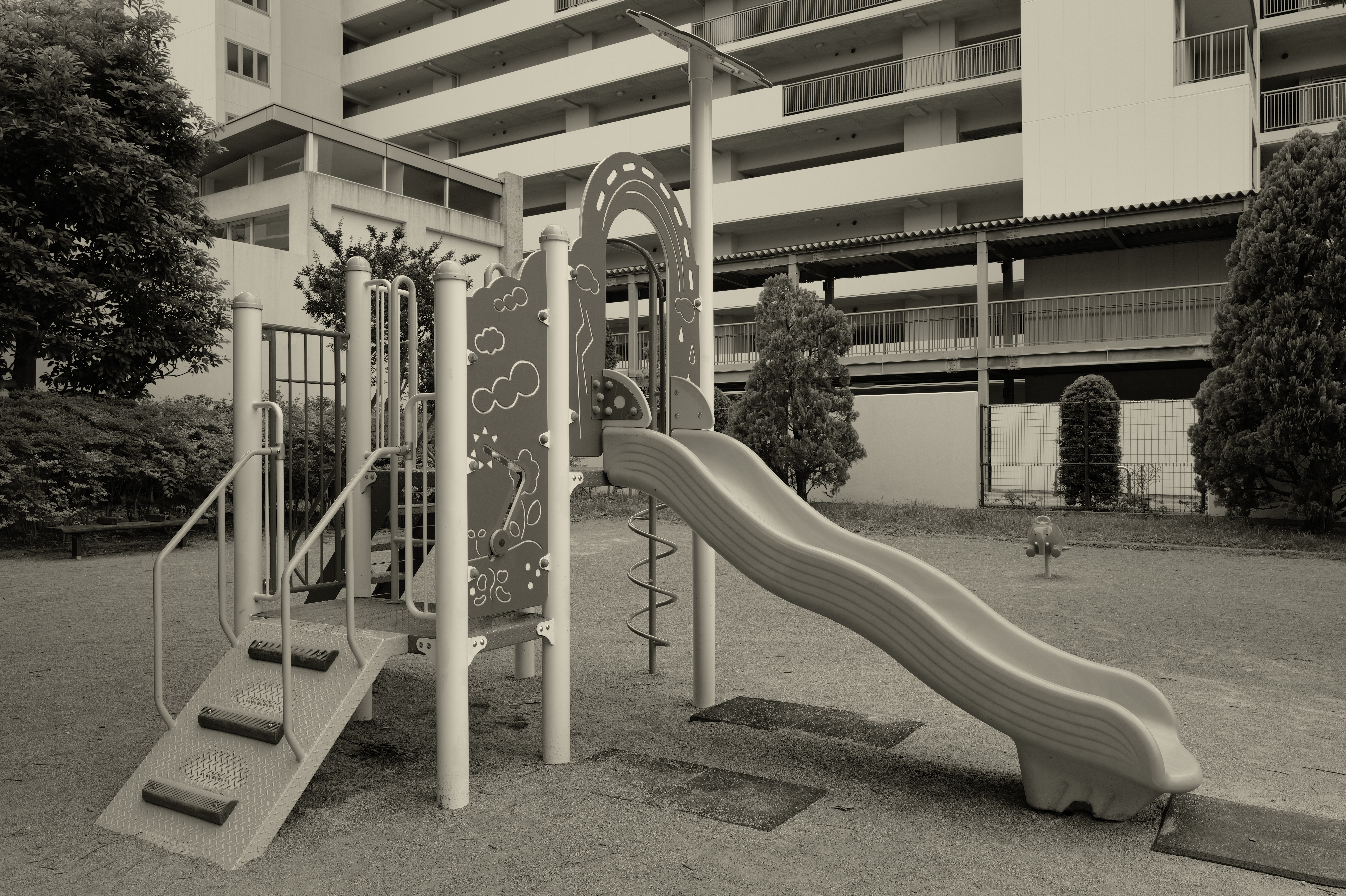 セピア調の仕上がり。デジタル調色の中でもよく知られているだろう。ノスタルジックな雰囲気になる