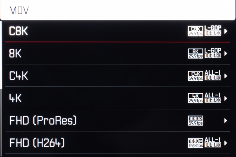 最大でC8K解像度の動画撮影が可能。またH.265やApple ProResコーデックにも対応し、プロの映像制作でも活躍する。ちなみにバッテリーはライカQ2用と互換性はあるが、ライカQ2用をライカQ3に装填すると、8K動画記録には対応しない