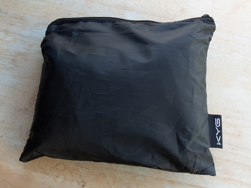 収納ポーチが付属する