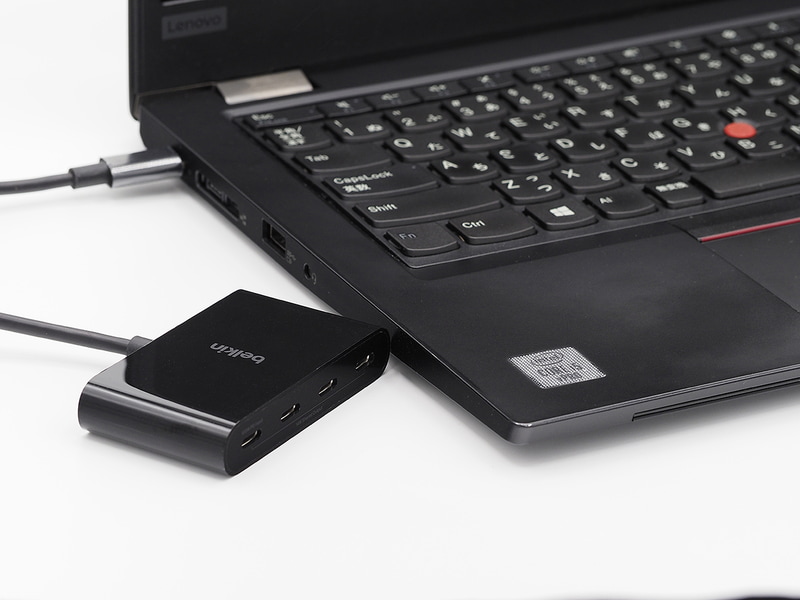 どちらかといえばノートPCとの相性が良い。ケーブルはやや固め