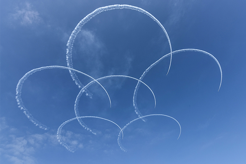 ブルーインパルスの演目「さくら」