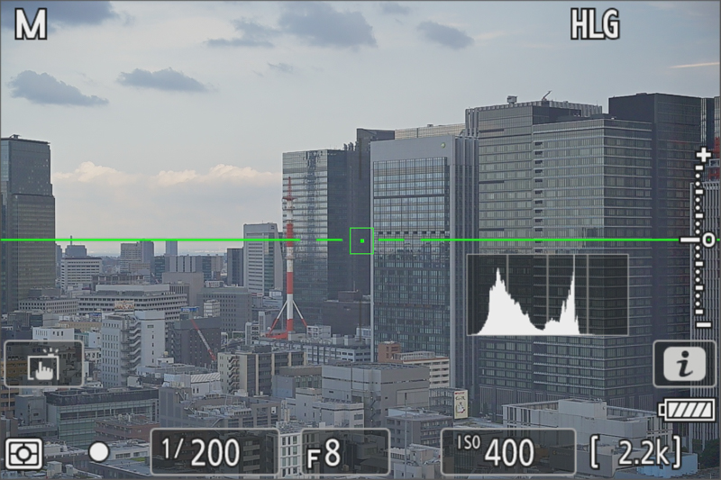階調モード「HLG」のライブビュー画面。右上に“HLG”と表示される