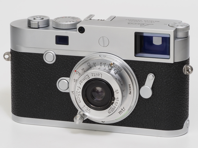 ライカM10-Pとエルマー3.5cm F3.5。昨今はこの組み合わせでの使用が多いですね。L-Mアダプターの35mm用を使用しています。ブライトフレームが出現し、パララックスも補正されます