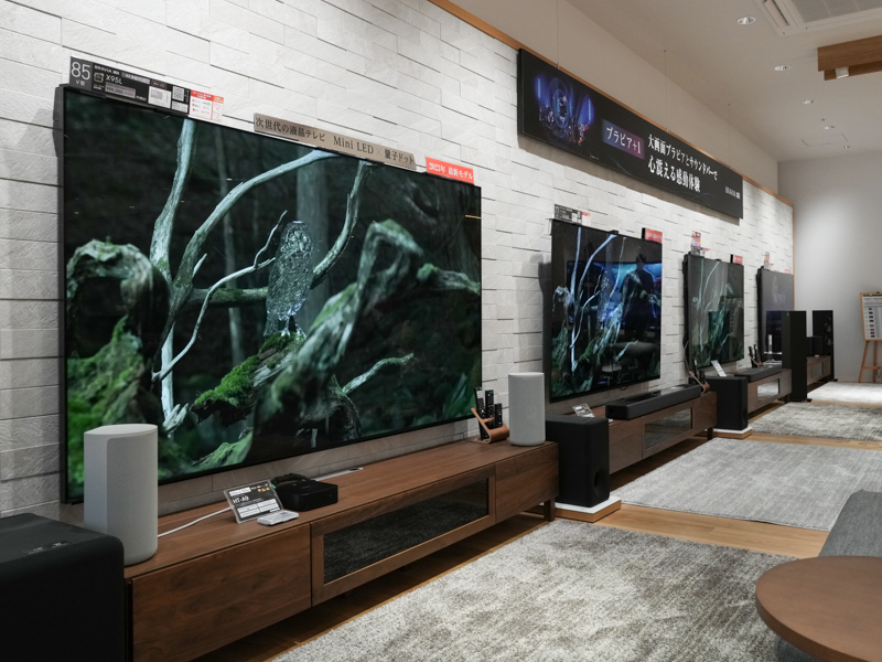 持ち込んだ視聴コンテンツを再生しながら、テレビを選べるという