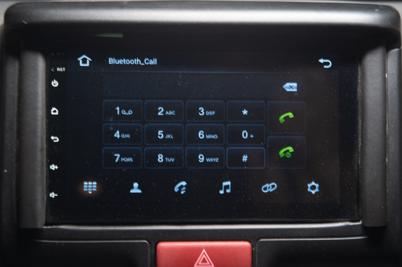 なんとハンズフリーフォンも。Bluetoothを搭載してるので当然か