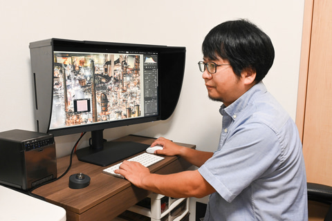 4K＋27インチの「BenQ SW272U」なら、工場夜景の細部描写と繊細な