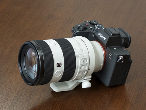 望遠ズーム？ それともマクロ？ どちらにもなる新レンズ「FE 70-200mm