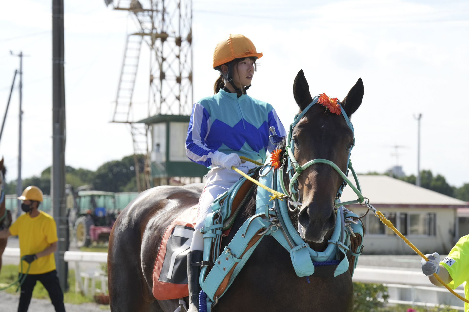 笑顔の後のレース、見事1着でゴール
