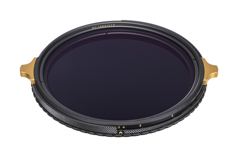 サイズ：67/72/77/82mm<br>実勢価格：1万9,600円〜2万1,600円前後（税込）