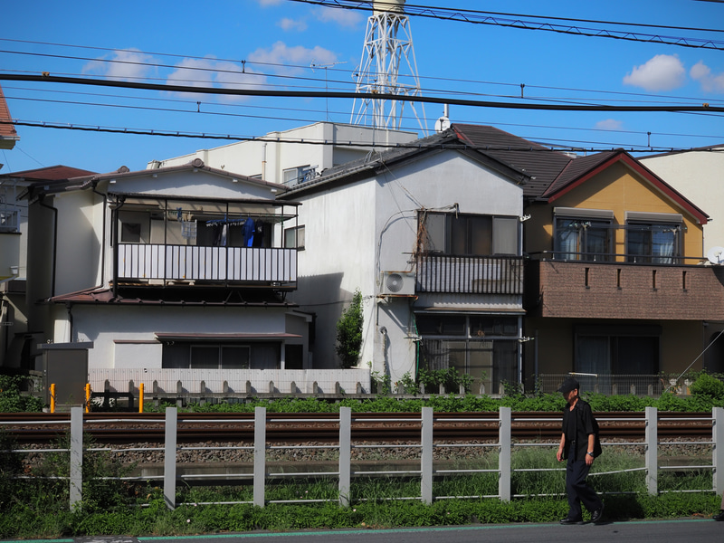 ちょっとしたシリアスな風景にマクロレンズはピッタリです。ええ、こじつけです。でもコントラストとか歪曲収差の補正は完璧です<br>OM-1／M.ZUIKO DIGITAL ED 30mm F3.5 Macro／プログラムAE（F11・1/800秒・-0.7EV）／ISO 400