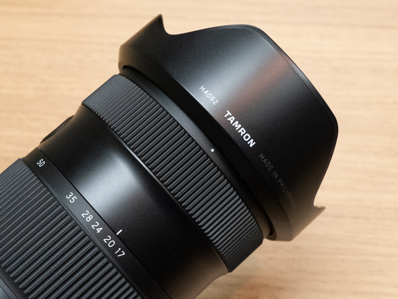 花型フードが付属する