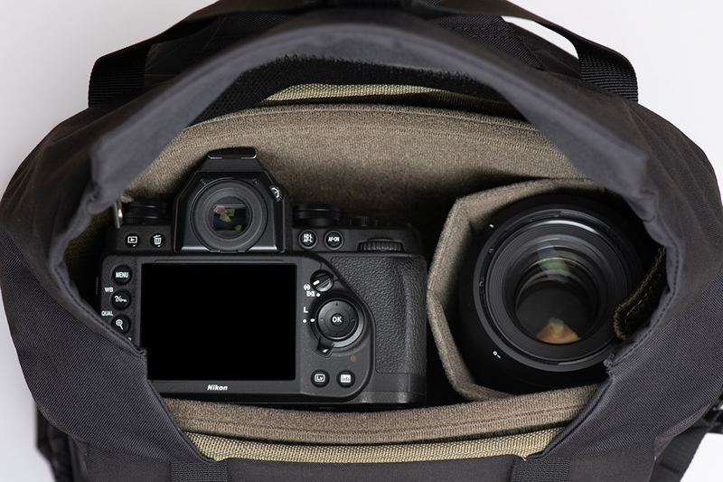 上気室収納例（カメラインサート）