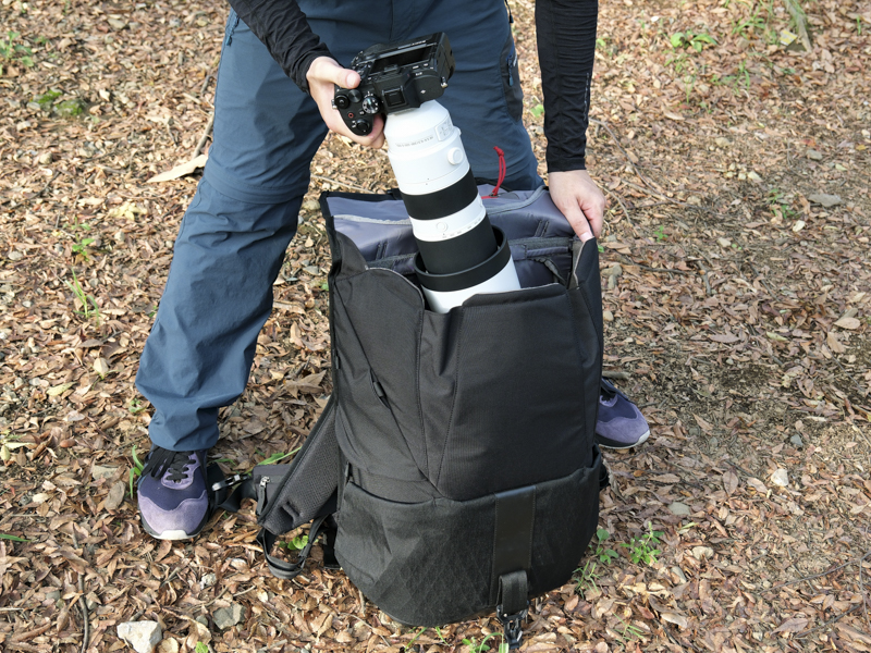 天面から2つの開け方で機材を取り出せる