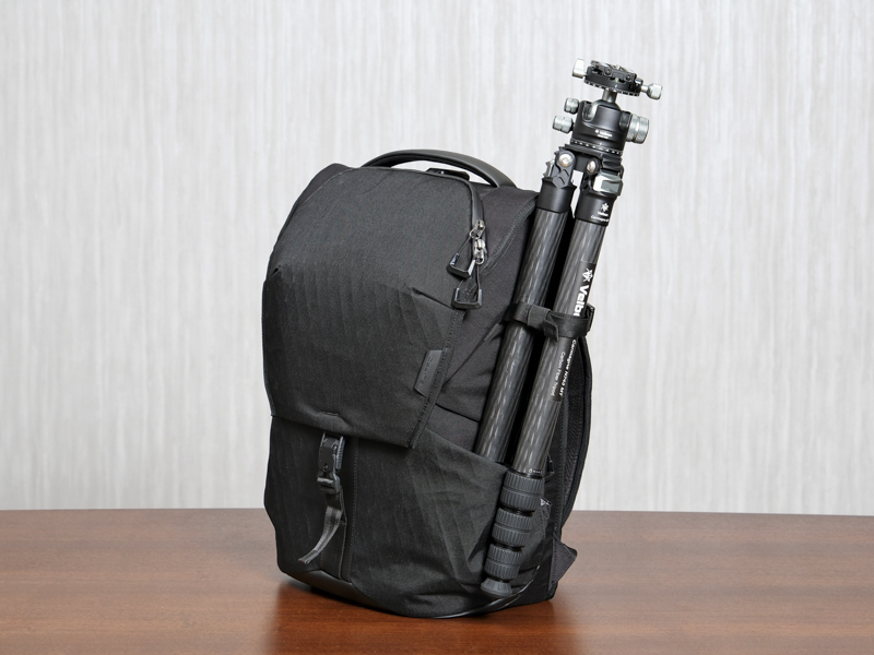 Velbonカーボン三脚カルマーニュN743 MTを装着