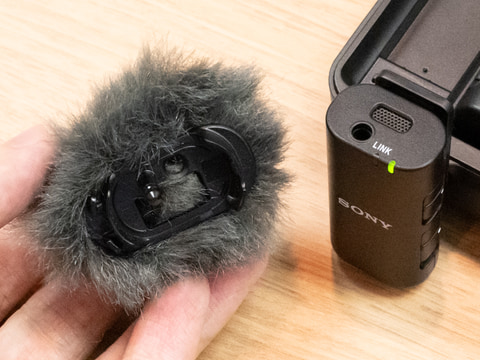 ソニー、充電ケース付きの2波ワイヤレスマイク「ECM-W3