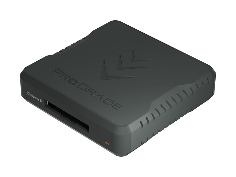 対応カードリーダーも同時に発表された。USB4.0に対応し、CFexpress 4.0 Type B COBALT 1.3TBの速度を引き出す