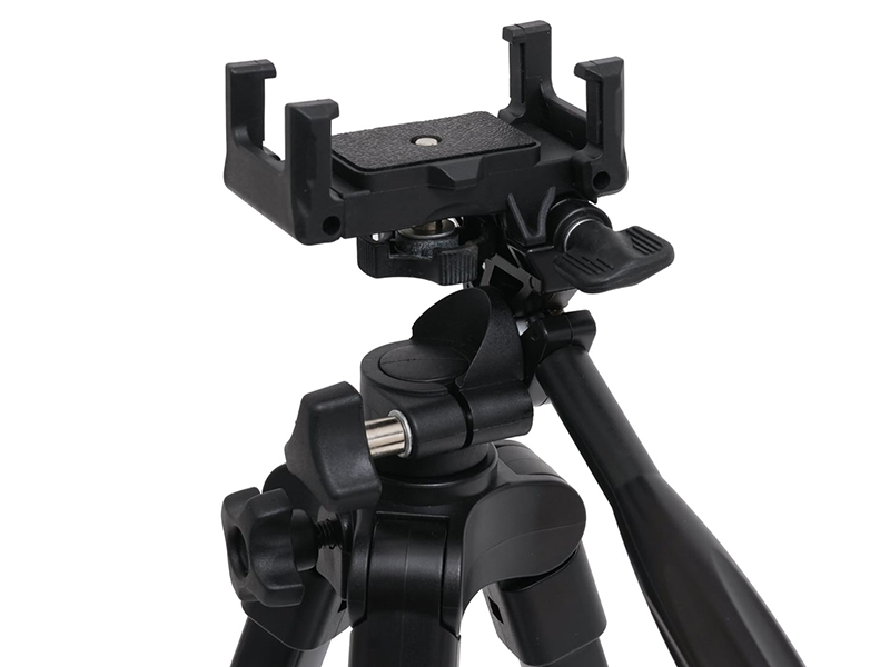 雲台の両サイドを広げてスマホを固定