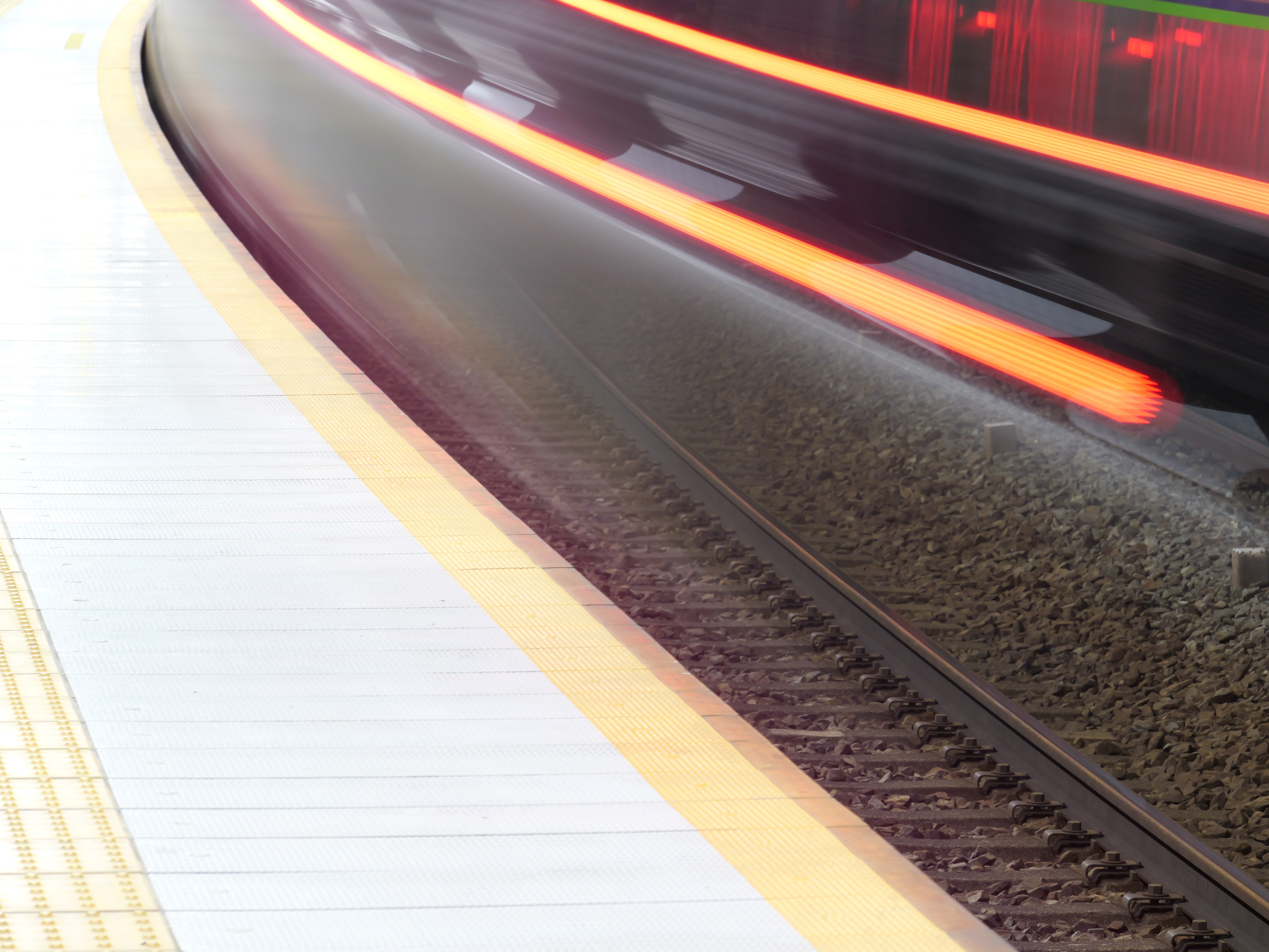 LUMIX G9PROII／LEICA DG VARIO-ELMARIT 35-100mm / F2.8 / POWER O.I.S.／100mm（200mm相当）／マニュアル露出（1.6秒、F8）／ISO 200／WB：オート