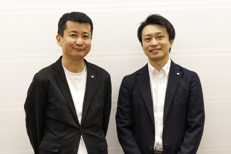 （左から）キヤノン株式会社イメージコミュニケーション事業本部 梱包設計部門室長 川浪淳氏と、 事業推進部門 大辻聡史氏
