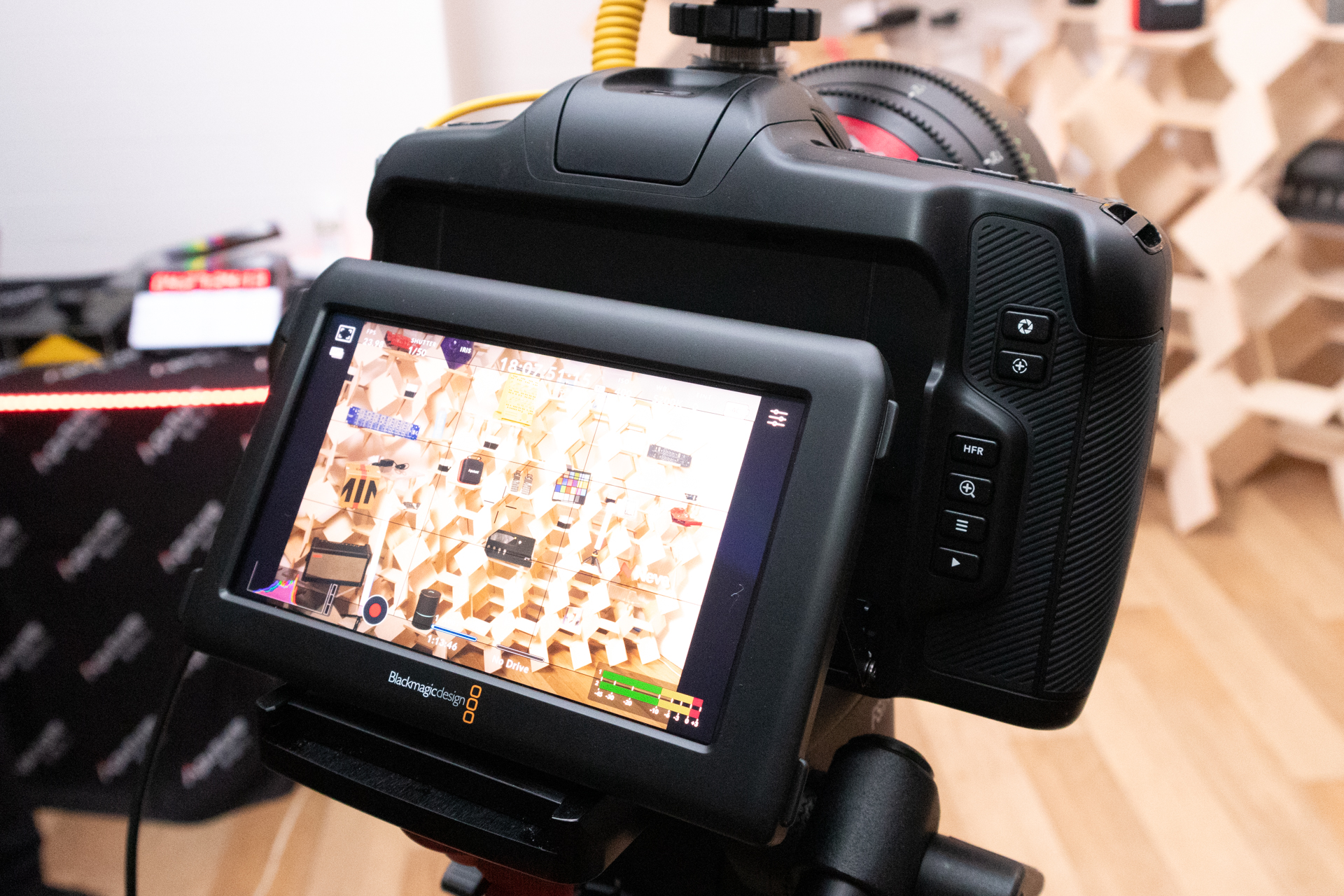 5インチの背面モニター