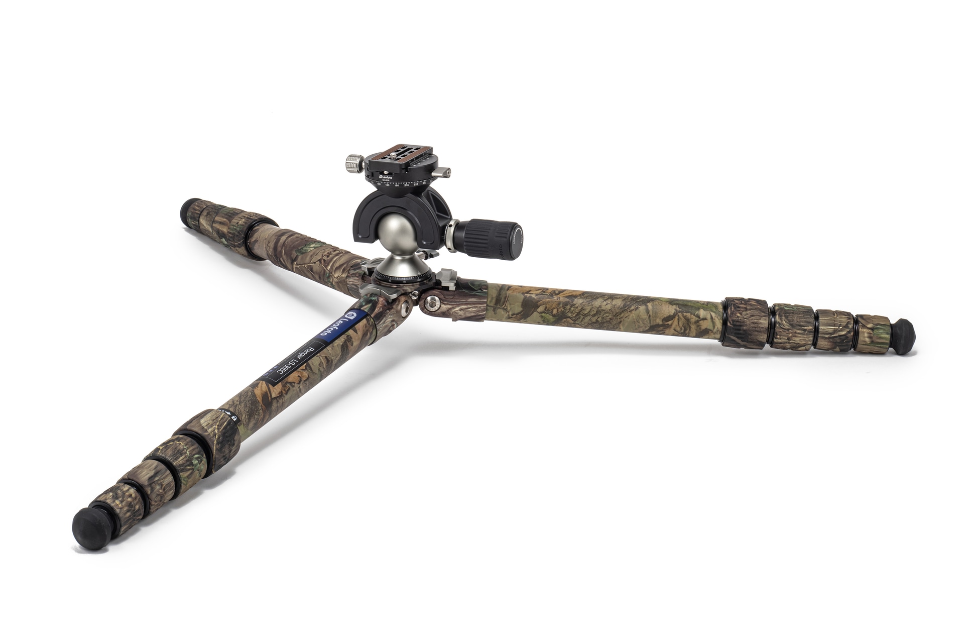 着脱可能なセンターポールのおかげで、ローポジションへの移行もスムーズだ