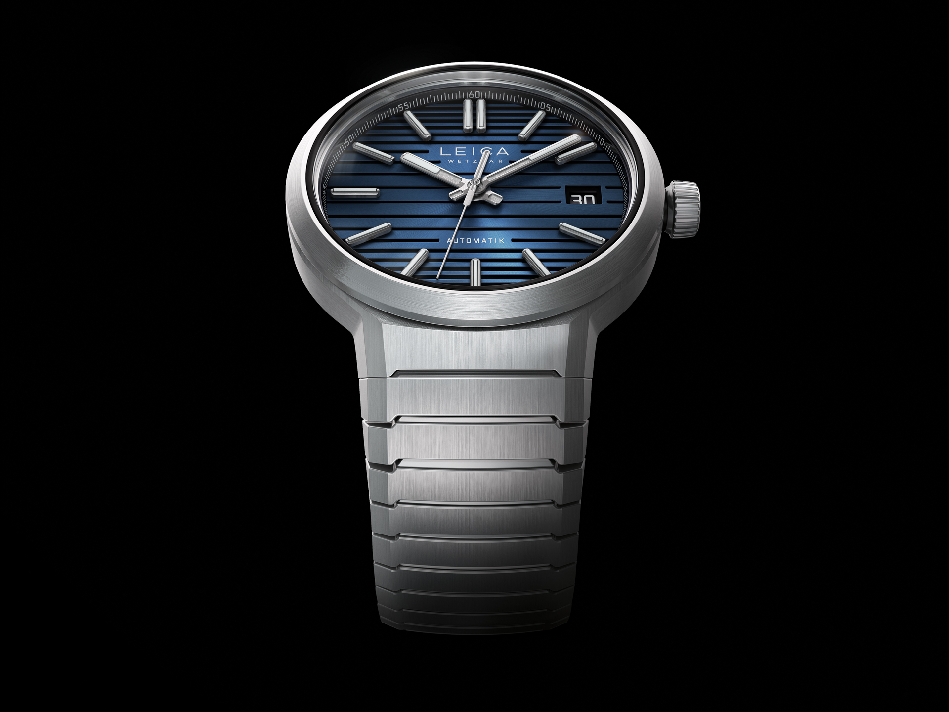 ライカZM 11 Steel Midnight Blue：ステンレススチールケース。青文字盤