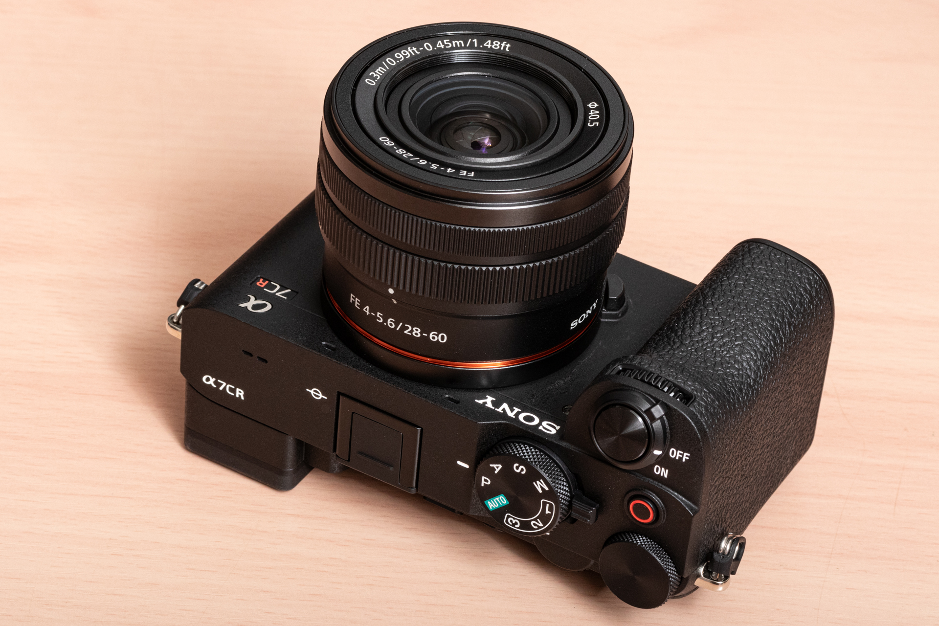 α7CR。同じくFE 28-60mm F4-5.6を装着