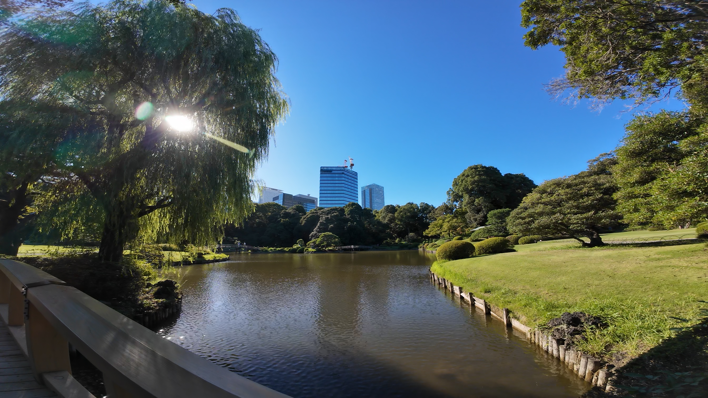 超広角（9mm相当、解像度上限4K）