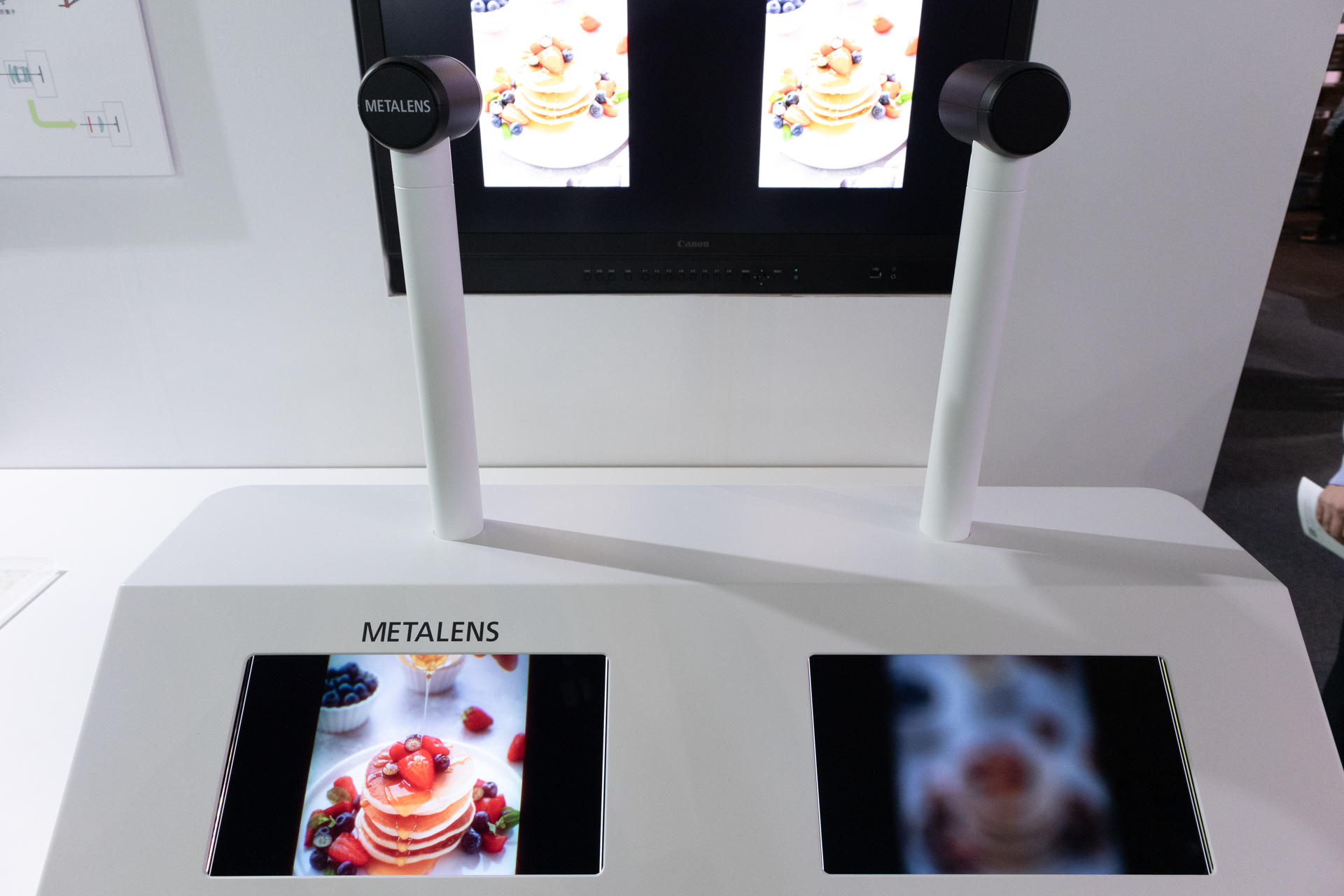 メタレンズの方は結像している