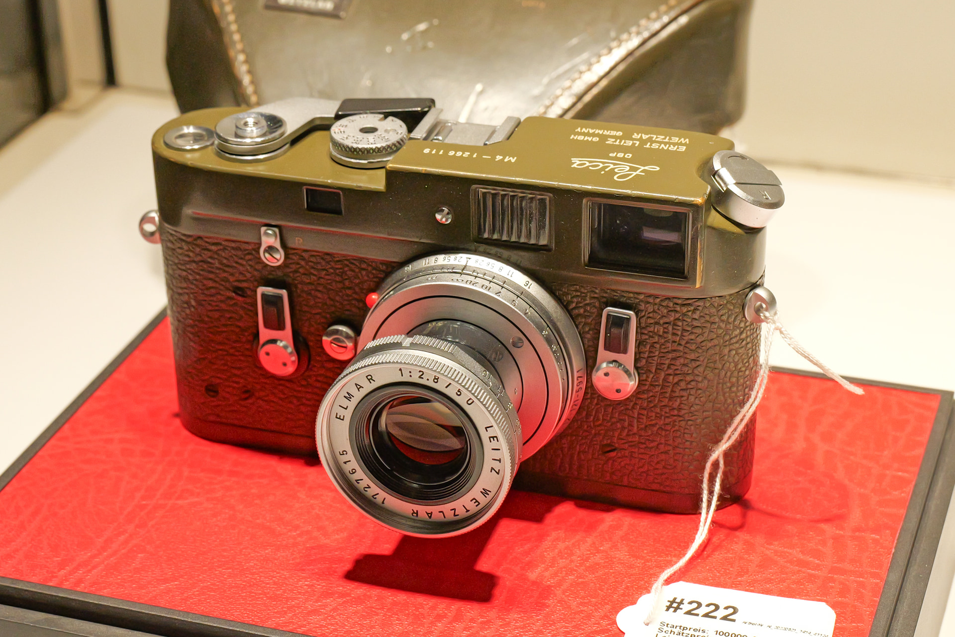 Leica M4 olive Bundeseigentum（スタート値：10万ユーロ）